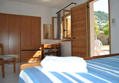 Bed And Breakfast Affittacamere Gioiosa Camping